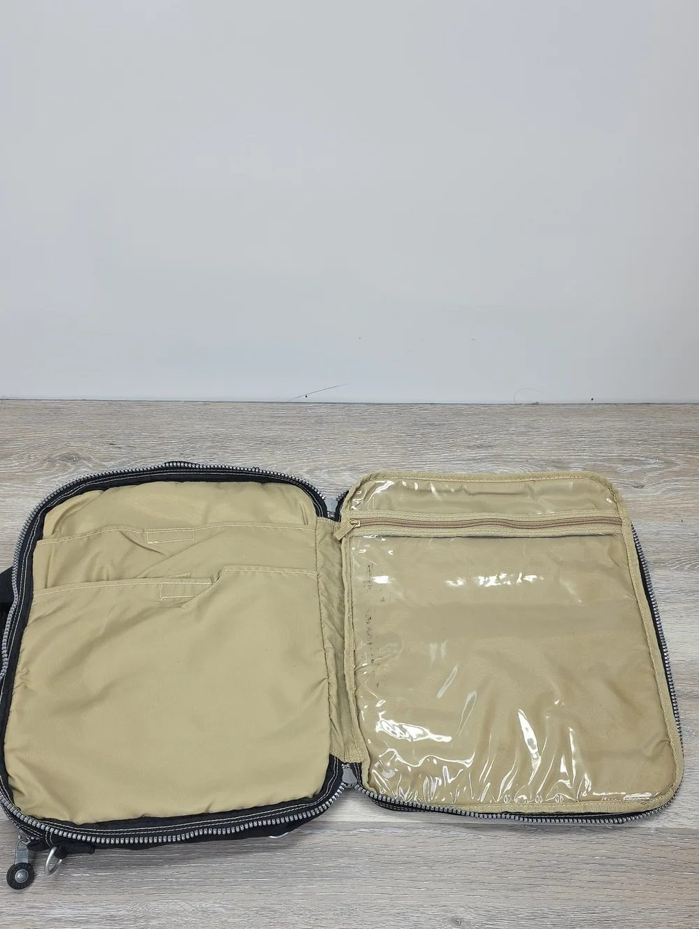 Rare Vintage Kipling Water Resistant Adjustable Backpack/Laptop Bag Briefcase